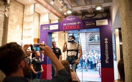 The extreme catwalk: Pepe Jeans London ofrece una experiencia única a sus clientes.