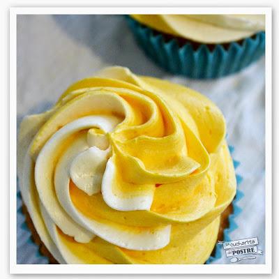 CUPCAKES PARA COMUNIÓN: ALMENDRA Y LIMÓN Y LACASITOS CON CHOCOLATE BLANCO