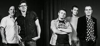 Doctor Divago - Los tontos buenos tiempos (Documental) (2014) Doctor Divago - Los tontos buenos tiempos (Documental) (2014)