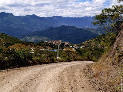 San Vicente del Río, aislado en un mar de ruralidad