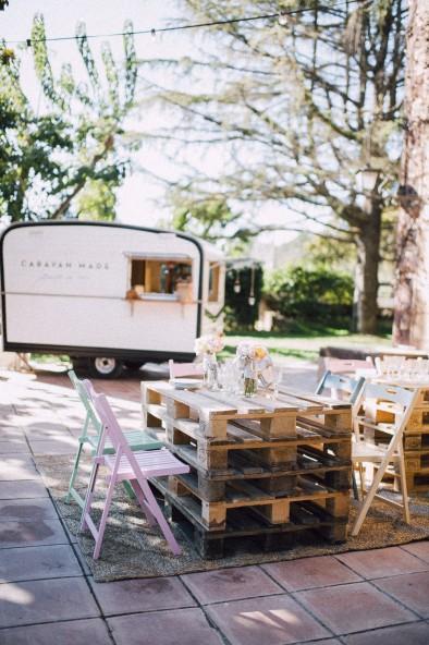 Haz de tu boda una foodtruck wedding! boda al aire libre www.bodasdecuento.com