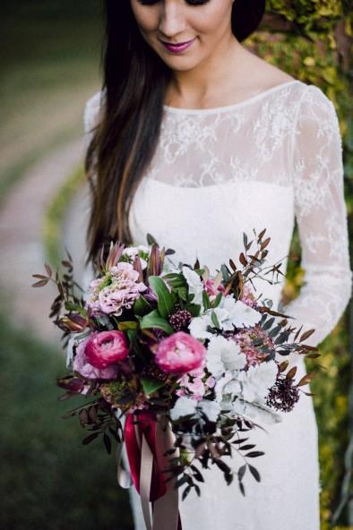 Haz de tu boda una foodtruck wedding! ramo de novia singular envit www.bodasdecuento.com