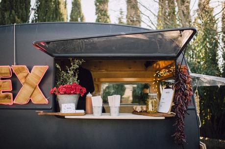 Haz de tu boda una foodtruck wedding! foodtruck wedding www.bodasdecuento.com