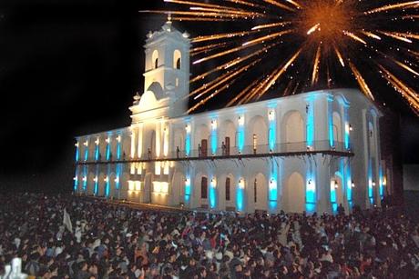 LOS ARGENTINOS, ¿TENEMOS PATRIA?