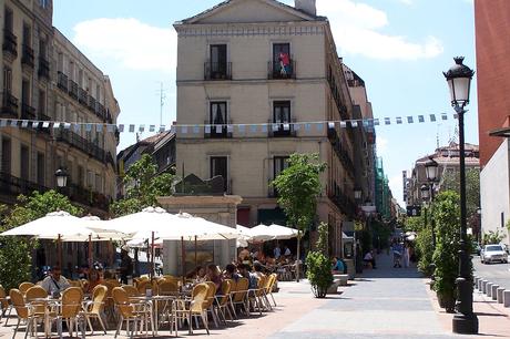 Cosas que tienes que hacer si visitas Madrid, por @GoEuro GoEuro - que ver en Madrid - Barrio de las letras