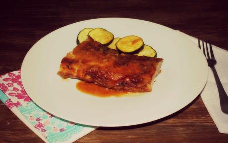 ENSALADA TEMPLADA DE GULAS & COSTILLA DE CERDO ESPECIADA ENSALADA TEMPLADA DE GULAS & COSTILLA DE CERDO ESPECIADA