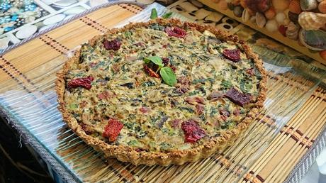 Tarta salada de tofu, espinacas, champiñones y tomates secos Tarta salada de tofu, espinacas, champiñones y tomates secos