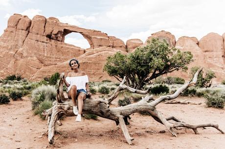 Arches National Park Arches_National_Park-Utah-Dead_Horse_Point-Canyonlands-Off_The_Shoulder_Top-Bandana_Turbant-Converse-Travel_Look-Outfit-Collage_Vintage-25