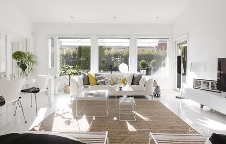 El piso de la semana: BLANCO Y FIBRAS NATURALES UNA PAREJA PERFECTA El piso de la semana: BLANCO Y FIBRAS NATURALES UNA PAREJA PERFECTA