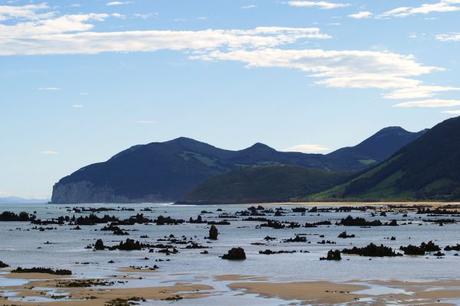 http://www.turismodecantabria.com/disfrutala/playas/10-playa-de-trengandin Playa-de-Trengandin-Noja-