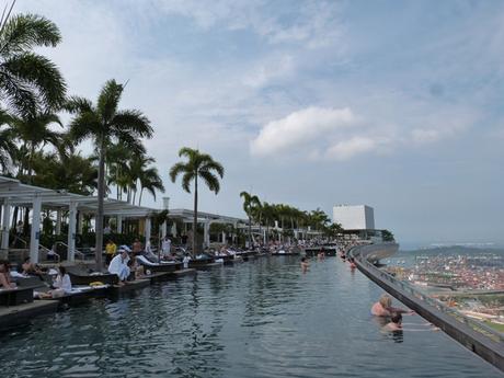 La infinity pool a primera hora