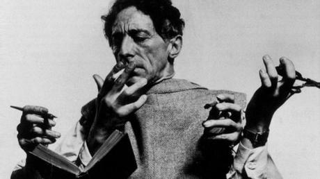 Un mitómano juega a ser caballo y se cree que es un caballo, Jean Cocteau Jean Cocteau