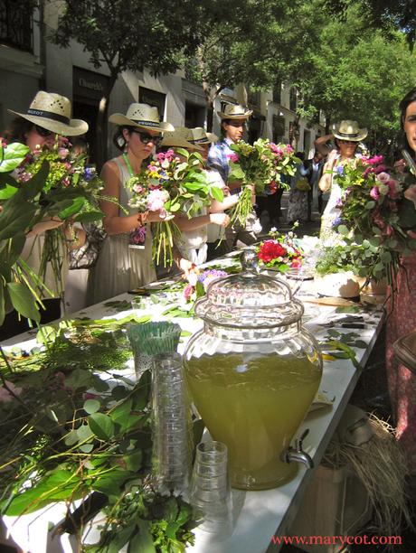 Las flores toman el asfalto Las flores toman el asfalto