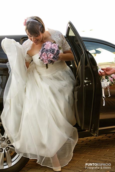 Boda Juanma y Annie Ramo de novia: Blanca Blanco