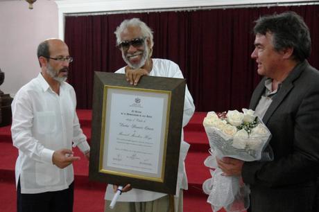 Manuel Mendive: “Toda la felicidad creadora para tu ser” Honoris Causa Rafael Mendive Hoyo Universidad de las Artes