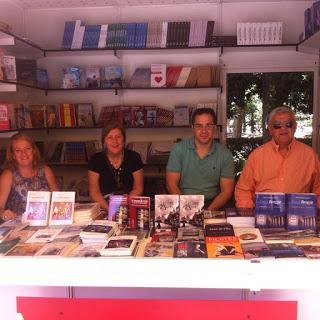 Resumen del primer fin de semana en la Feria del Libro de Madrid en nuestra caseta