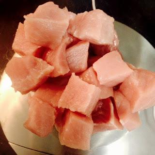 BROCHETAS DE LOMO ADOBADO Y MEMBRILLO BROCHETAS DE LOMO ADOBADO Y MEMBRILLO