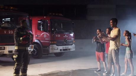 Amstel homenajea a los bomberos en su campaña de Hogueras #ALosBomberosDeLaBanya