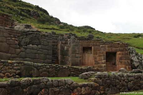 De Saksaywaman a Tambomachay: un precioso día caminando por el Valle de Cusco. Tambomachay en Cusco