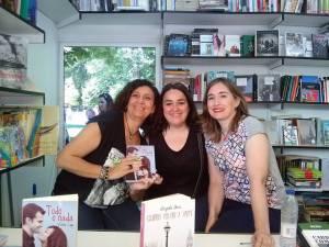 Feria del libro 31/05/2015 11390116_10205547636402729_4943771936962267770_n