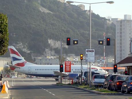 Aeropuerto o carretera: el aeropuerto de Gibraltar aeropuerto-gibraltar-Enodius