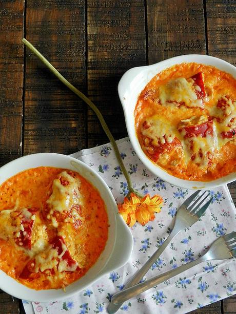 Pimientos del piquillo rellenos de atún Pimientos del piquillo rellenos de atún
