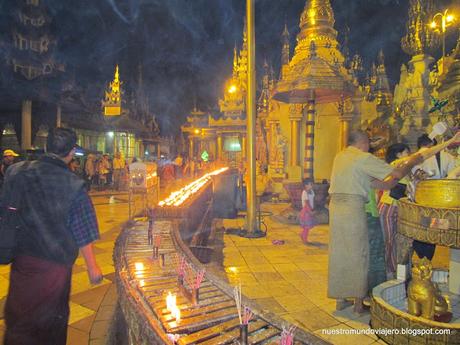 Yangón;  la Pagoda de Shwedagon o donde peregrinan todos los birmanos