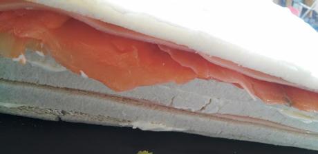 Tarta Salada de Salmón, Jamón de York y Queso con Nueces Tarta Salada de Salmón, Jamón de York y Queso con Nueces