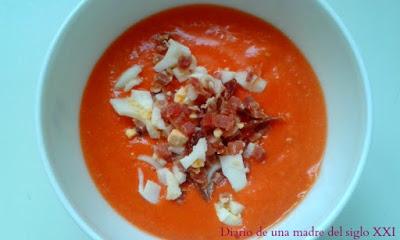 Receta: Salmorejo (con truco para pelar los tomates) Receta: Salmorejo (con truco para pelar los tomates)