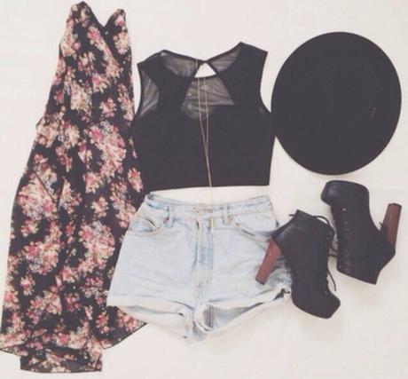 Palette (deseado) de ropa para verano/otoño. Palette (deseado) de ropa para verano/otoño.