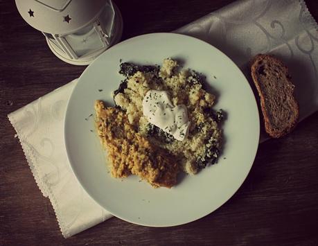 CUSCUS INDIO CON POLLO ESPECIADO EN ALMENDRAS CUSCUS INDIO CON POLLO ESPECIADO EN ALMENDRAS