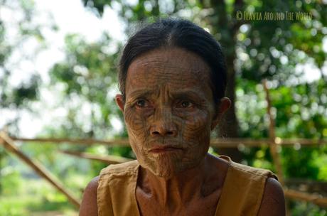 Mujer Chin con la cara tatuada Mujer Chin con la cara tatuada, Myanmar (Birmania)