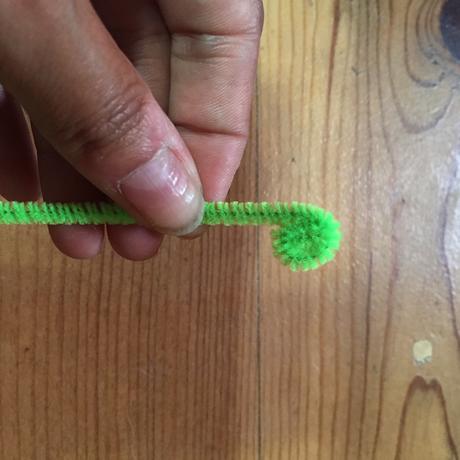 Flores de limpiapipas para decorar tallo flor