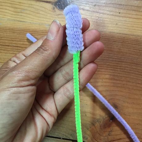 Flores de limpiapipas para decorar flor de lavanda