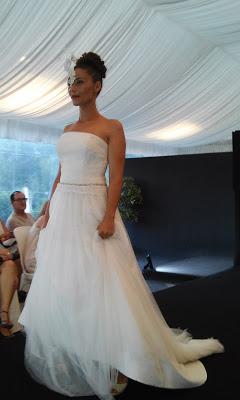 DESFILE ANA BARRIL NOVIAS 2016