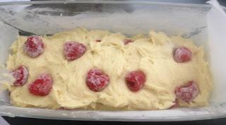 BIZCOCHO DE FRAMBUESAS BIZCOCHO DE FRAMBUESAS