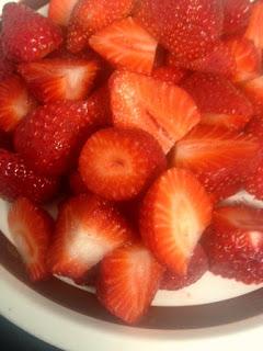 Gazpacho de fresas y tomate en las Recetas de Mamadedos Gazpacho de fresas y tomate en las Recetas de Mamadedos