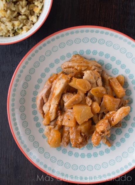 Pollo con almendras y piña Pollo con almendras y piña