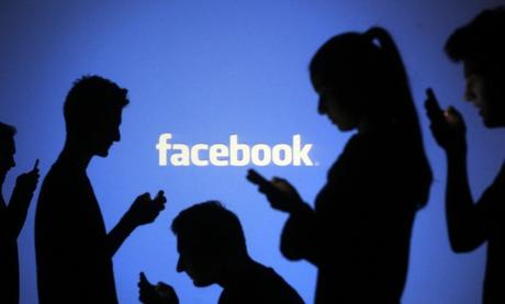 Facebook denuncia a Designbook