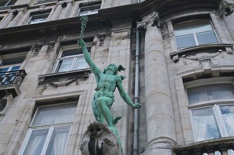 AMBERES EN UN DÍA AMBERES EN UN DÍA