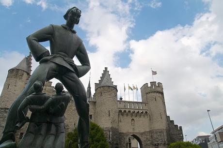 AMBERES EN UN DÍA AMBERES EN UN DÍA