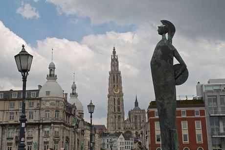 AMBERES EN UN DÍA AMBERES EN UN DÍA