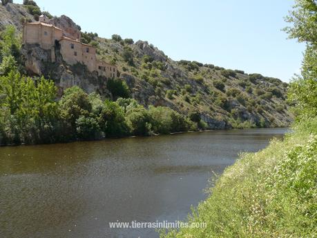 Soria, 200 kilómetros y 100 años Ermita de San Saturio