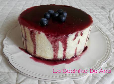 Tarta mousse de queso con arándanos