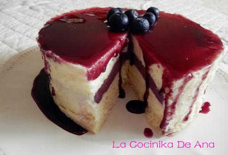 Tarta mousse de queso con arándanos