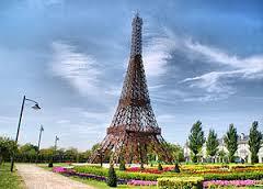 Reproducción de la Torre Eiffel, Parque Europa