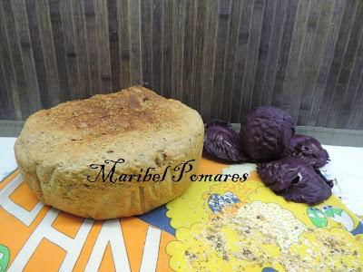 Pan integral de col lombarda. Pan integral de col lombarda.