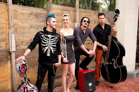 JENNY AND THE MEXICATS VUELVEN EN JULIO A ESPAÑA