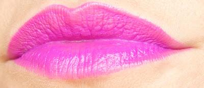 Look Stash Violet lips Look Stash Violet lips