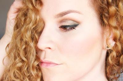 Look Stash Violet lips Look Stash Violet lips